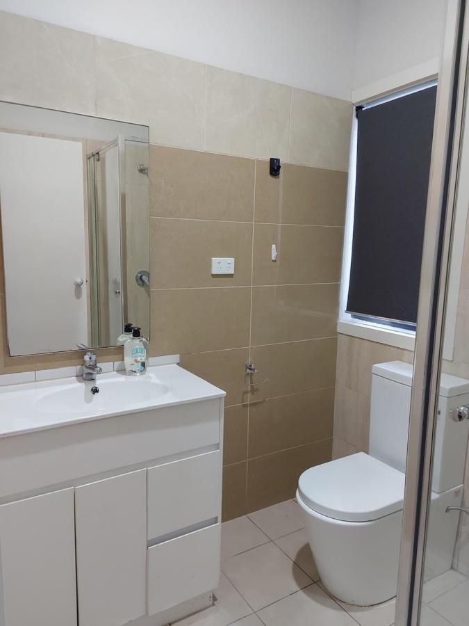 Maruve Guesthouse 12 Min From Melb Airport Melbourne Esterno foto